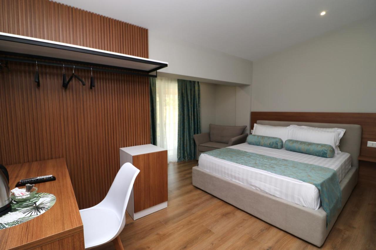 Vila Elarad Vlore Exterior photo