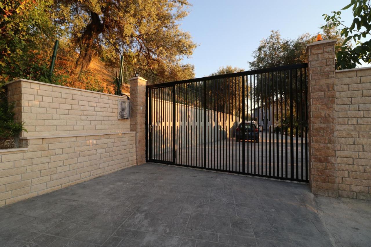 Vila Elarad Vlore Exterior photo