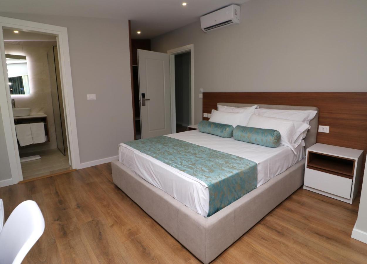 Vila Elarad Vlore Exterior photo