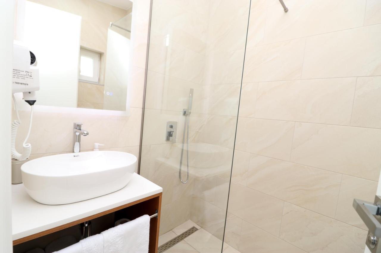 Vila Elarad Vlore Exterior photo